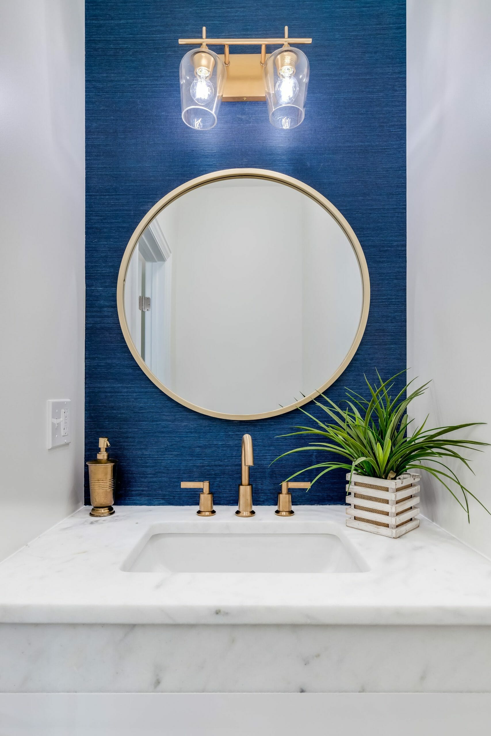 5 Tips to Make your Bathroom Look Bigger